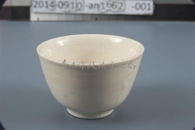 白瓷小杯	 	藏品圖，第1張