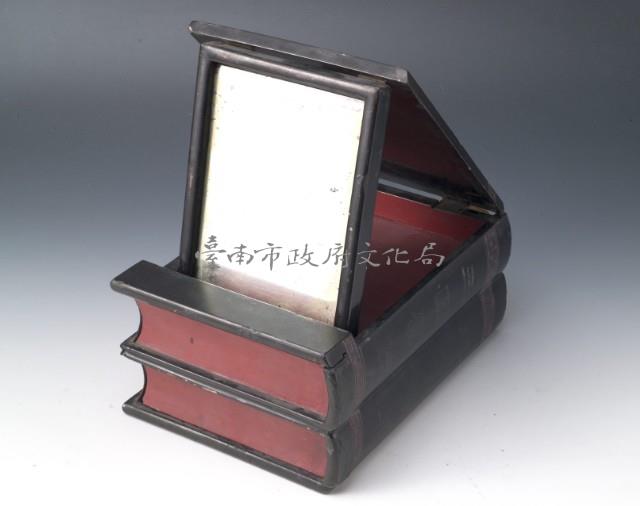 書形梳妝盒藏品圖，第1張