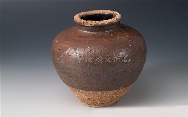 豎頸醬釉陶罐藏品圖，第1張