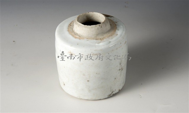 白瓷藥罐藏品圖，第1張