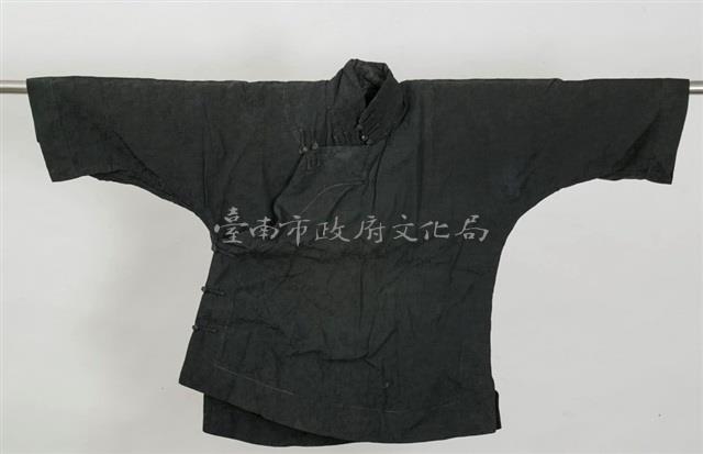 上衣藏品圖，第1張