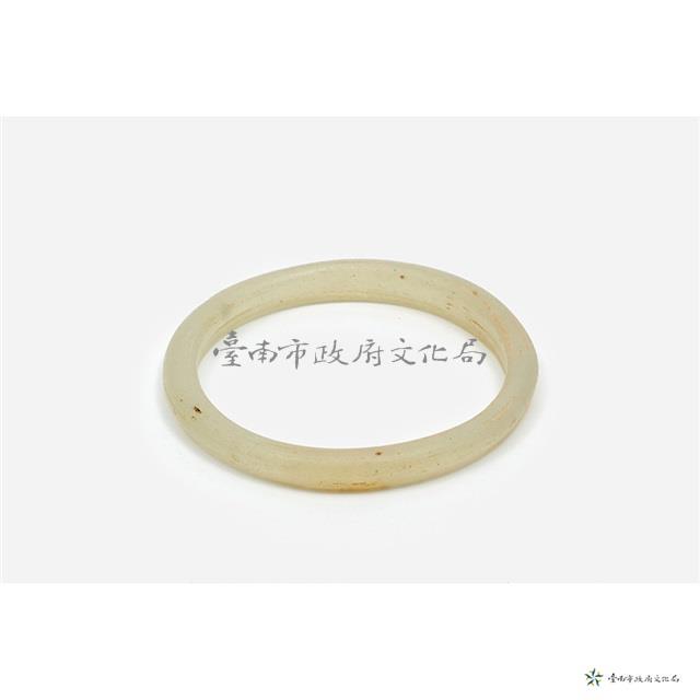 透明白色手環藏品圖，第1張