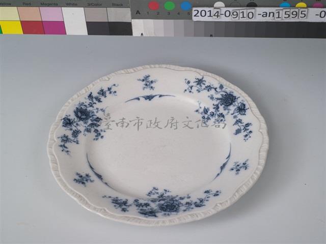 白底藍花淺盤	 	藏品圖，第1張