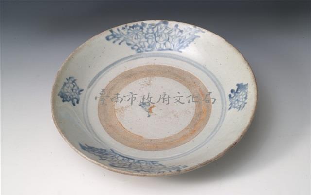 青花印花人物花草紋盤藏品圖，第1張