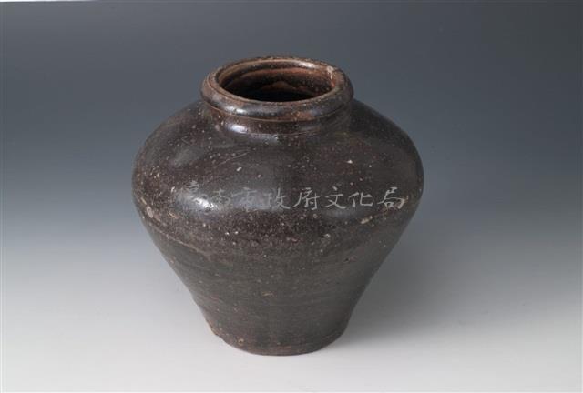 豎頸醬釉陶罐藏品圖，第1張