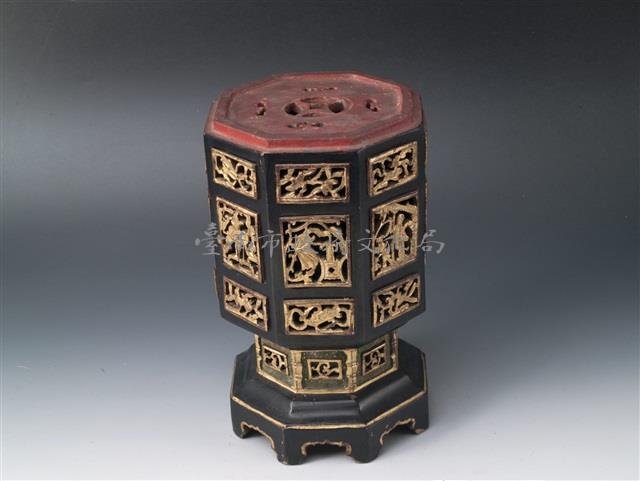 三層鏤雕彩盒藏品圖，第1張