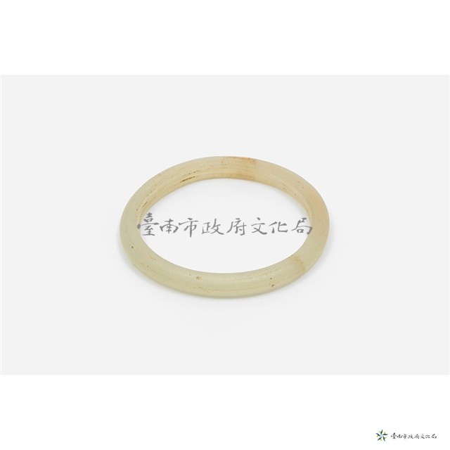 透明白色手環藏品圖，第1張