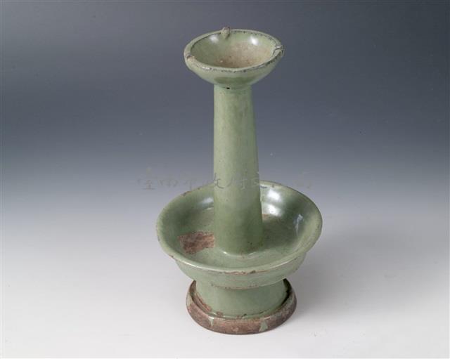 綠釉油燈盞藏品圖，第1張