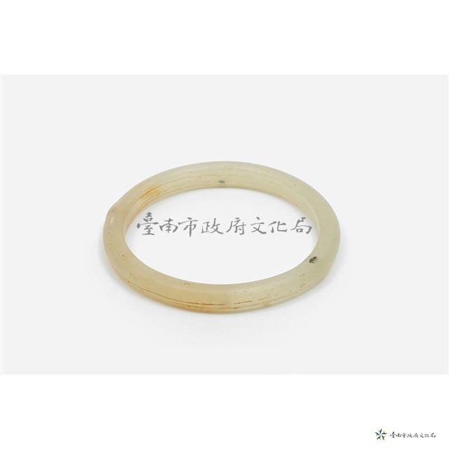 透明白色手環藏品圖，第1張