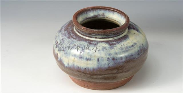 乳濁釉小罐藏品圖，第1張