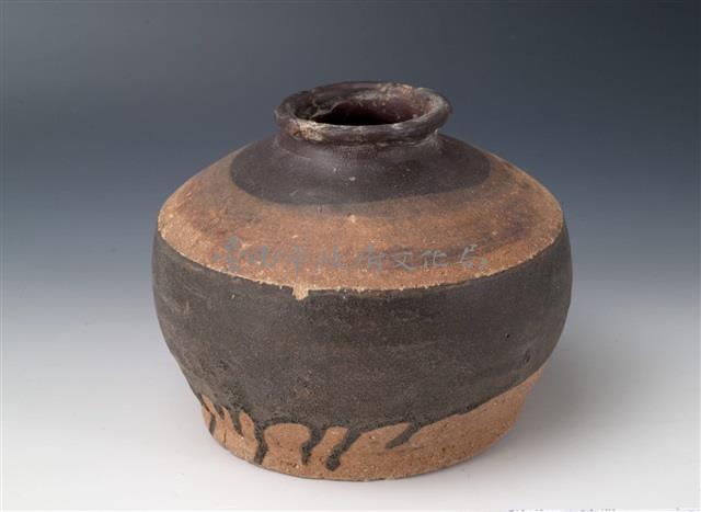 醬釉陶罐藏品圖，第1張