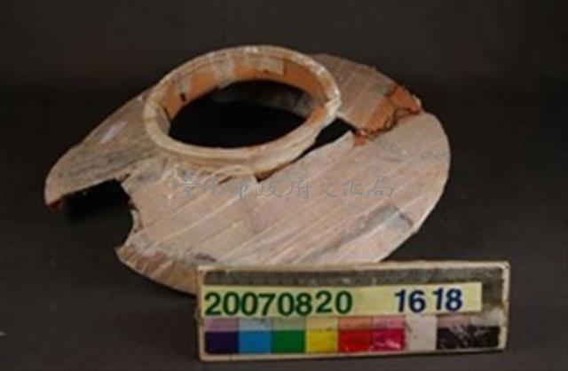 紅色素面陶罐藏品圖，第1張