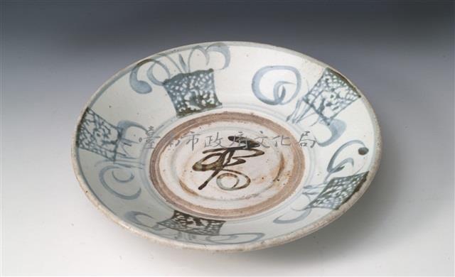 青花花草紋盤藏品圖，第1張