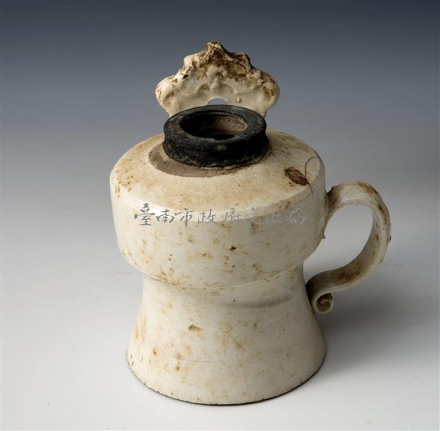 白瓷掛燈藏品圖，第1張