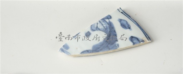 青花花口盤口部殘片藏品圖，第1張