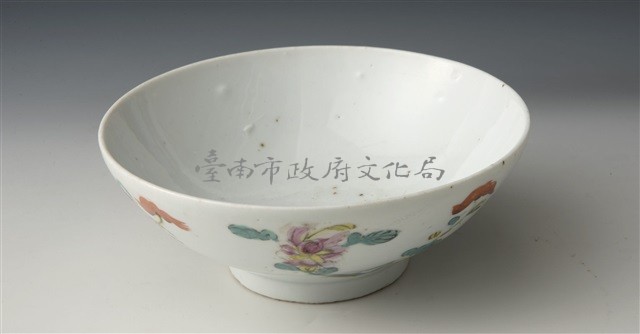 白瓷加彩花草紋碗藏品圖，第1張