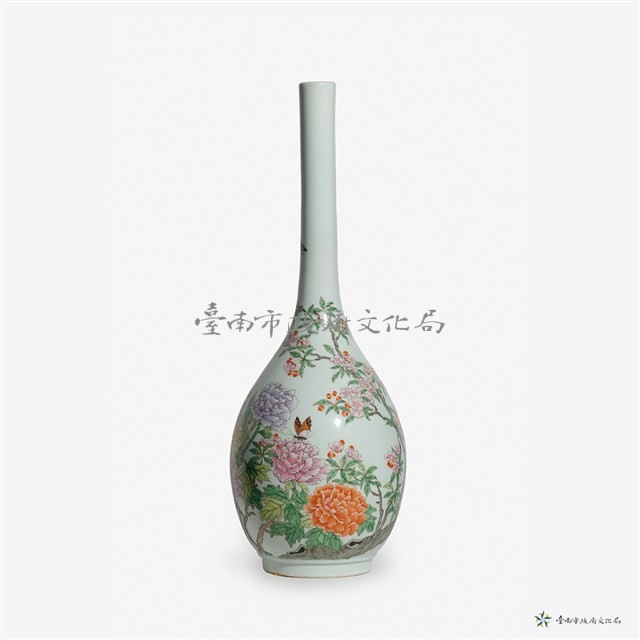 仿清乾隆粉彩花蝶膽瓶藏品圖，第1張