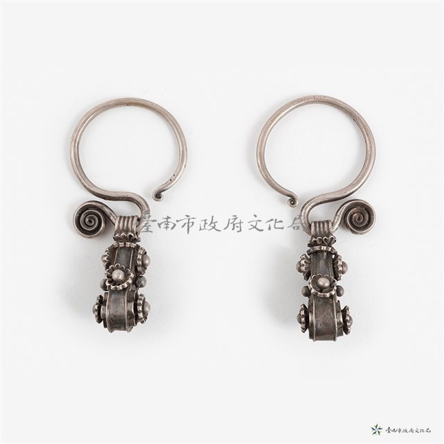 銀懷錶配飾藏品圖，第1張