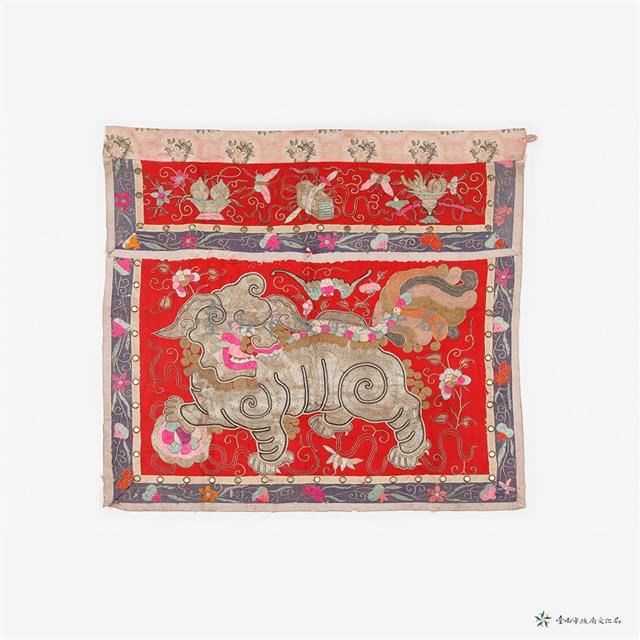 盤金獅球桌裙藏品圖，第1張