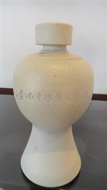 白色素燒酒瓶-09藏品圖，第1張