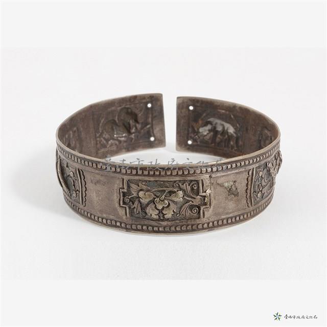 馬紋芭蕉銀手鐲藏品圖，第1張