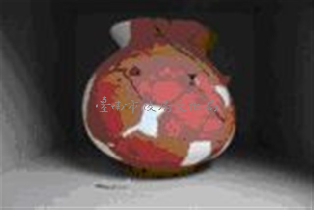 紅褐色夾砂/敞口帶紐帶穿圈足罐藏品圖，第1張