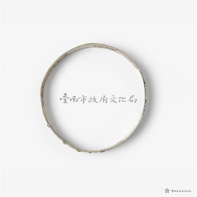 花草纏枝銀手鐲藏品圖，第1張