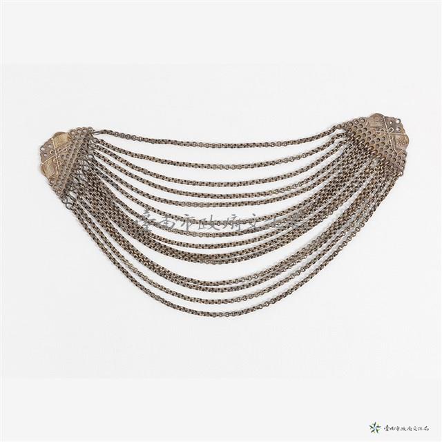 銀弧形項鍊藏品圖，第1張