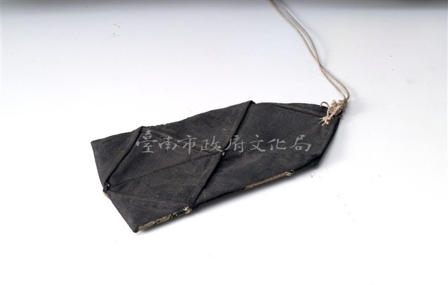 黑色煙絲袋藏品圖，第1張