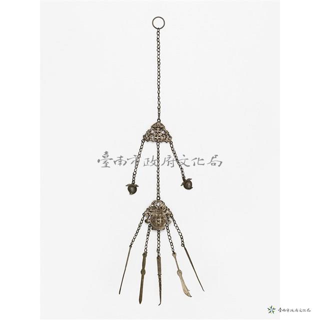 銀腰佩藏品圖，第1張