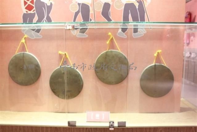 四個小鑼藏品圖，第1張