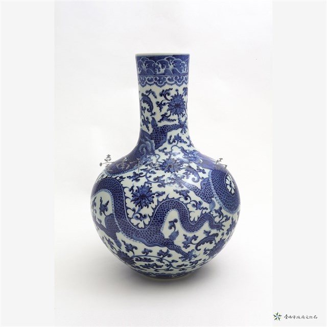 仿清青花雙龍花卉天球瓶藏品圖，第4張