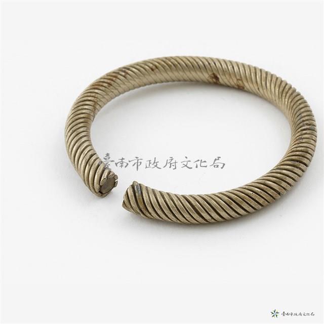 絞繩紋銀環一對藏品圖，第4張