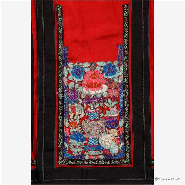 繡花女裙藏品圖，第2張