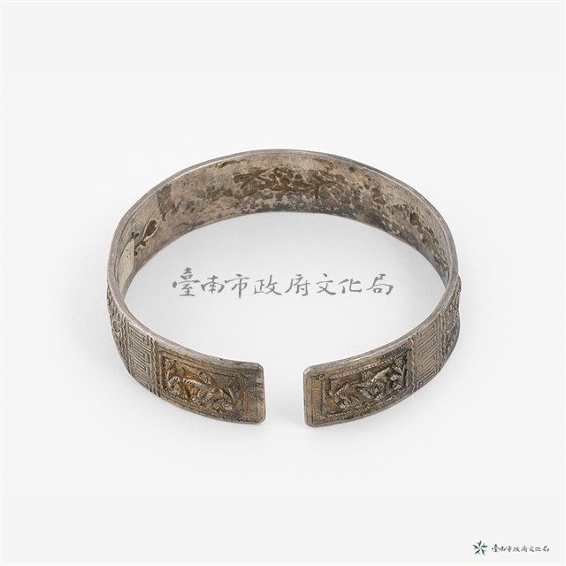 花草紋銀鐲藏品圖，第2張