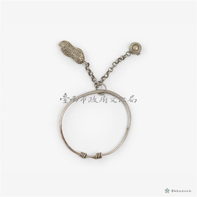 銀花生吊飾手環藏品圖，第2張