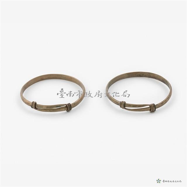 交叉銀手環一對藏品圖，第2張
