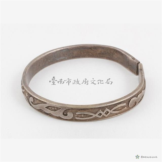 銀壽字手鐲藏品圖，第2張