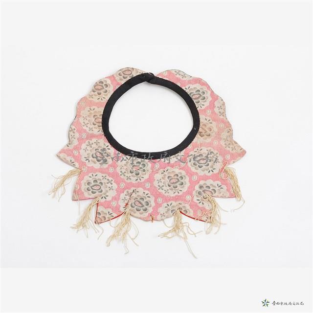 蓮花圍嘴藏品圖，第2張