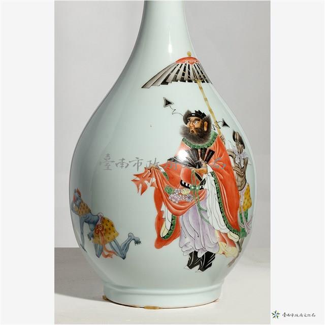 仿清乾隆粉彩鍾馗膽瓶藏品圖，第6張