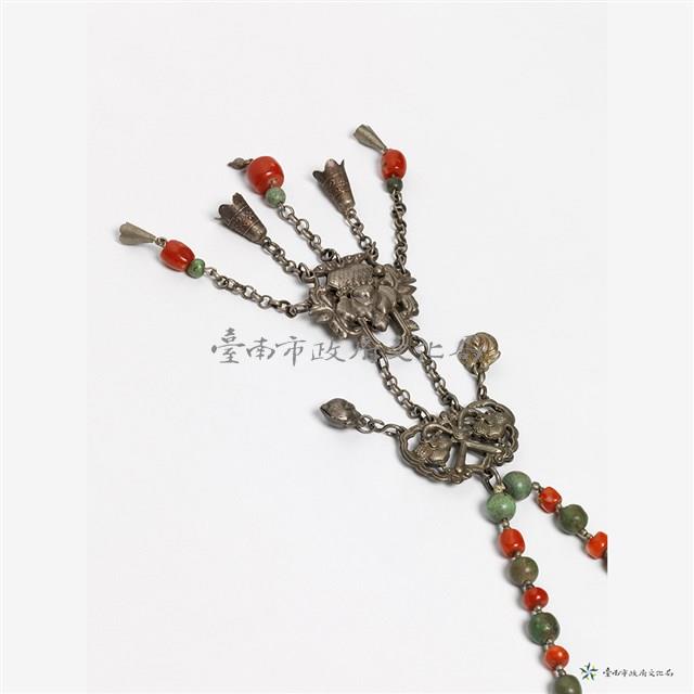 銀花瓶紋墜飾項鍊藏品圖，第4張