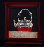 銀茶壺的圖片