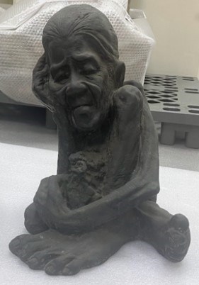老夫婦銅像_妻子的圖片