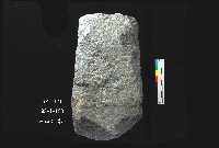 芝山岩文化打製斧鋤形器藏品圖，第1張