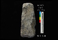 圓山文化打製斧鋤形器藏品圖，第1張