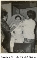 文哲、月相結婚相簿0024 (戴頭紗)藏品圖，第1張