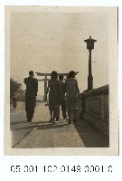 中山橋的橋燈與鳥居藏品圖，第1張