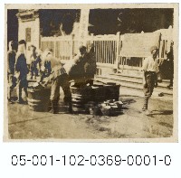 龍山寺前消防演練-裝消防水的大水桶藏品圖，第1張