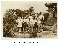 狛犬前合照藏品圖，第1張