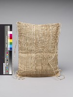 噶瑪蘭族香蕉絲布背袋藏品圖，第1張